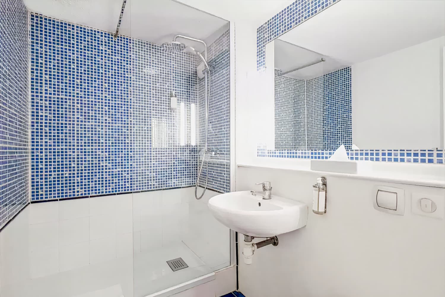 Comfort Hôtel RUNGIS-ORLY