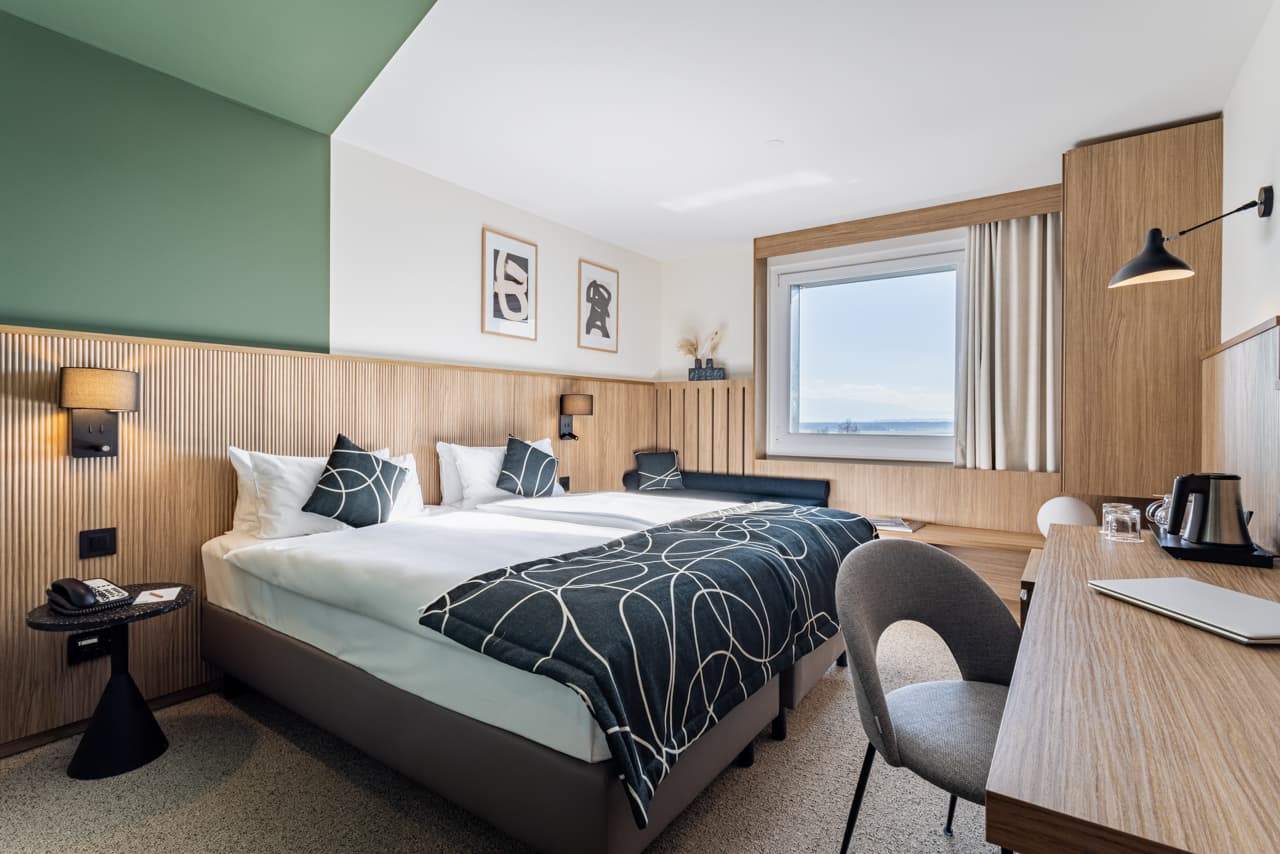 Everness Hotel & Resort