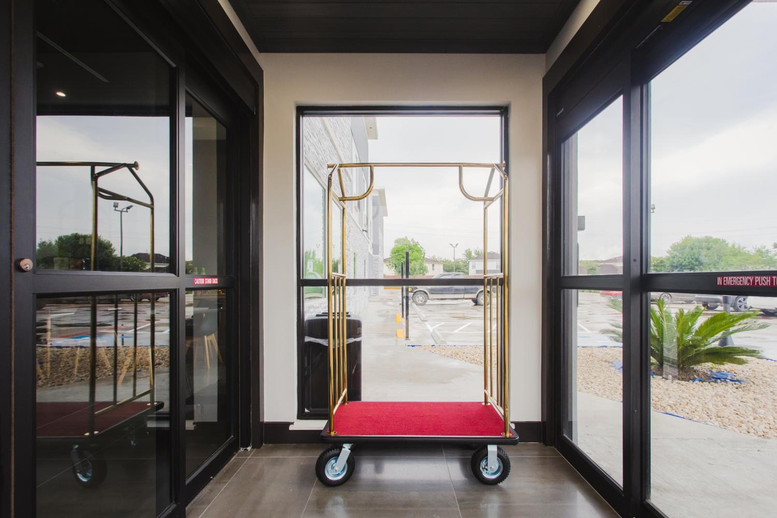 Palace Inn Blue Houston East Beltway 8