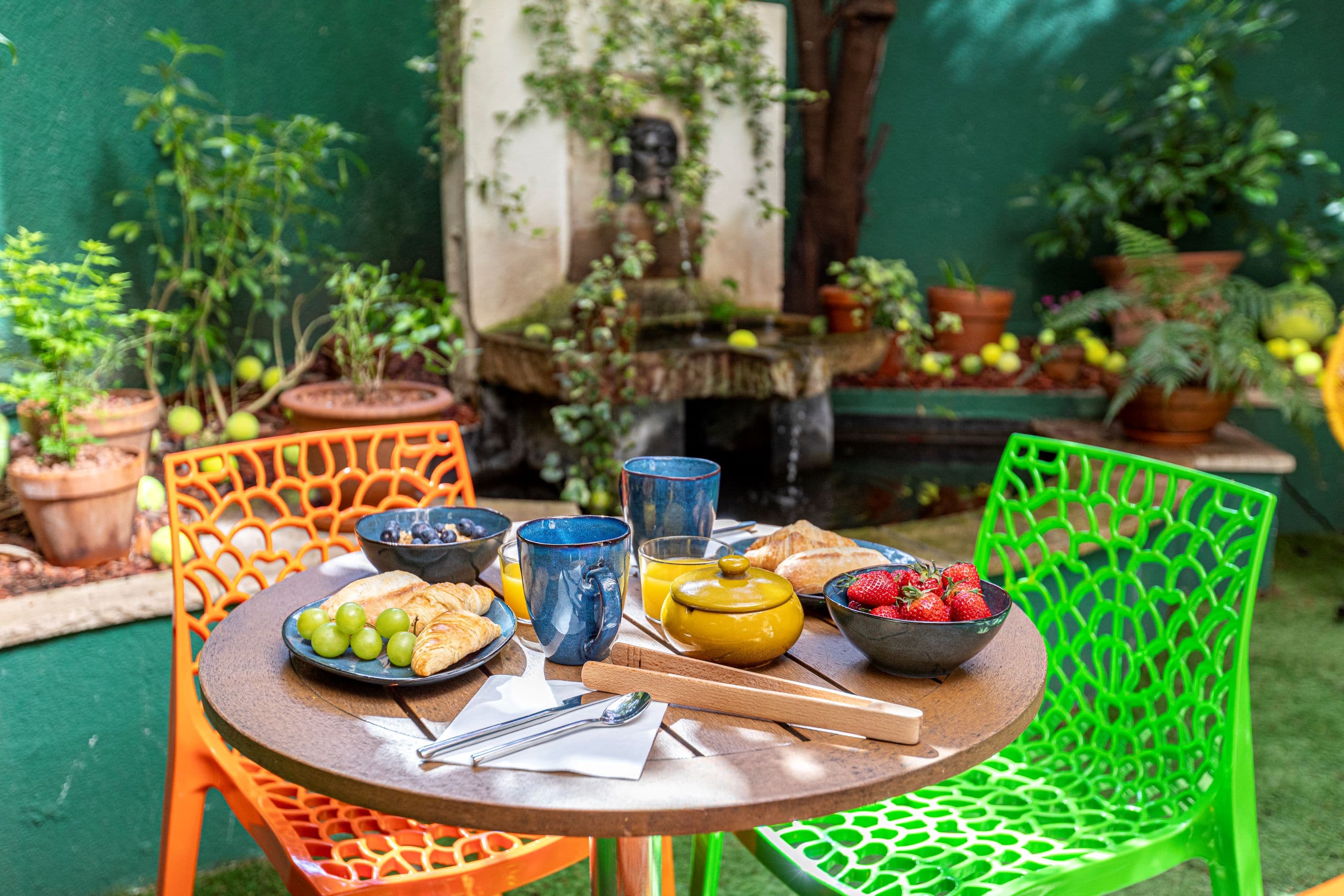 Hotel Olympic Paris Boulogne by Patrick Hayat