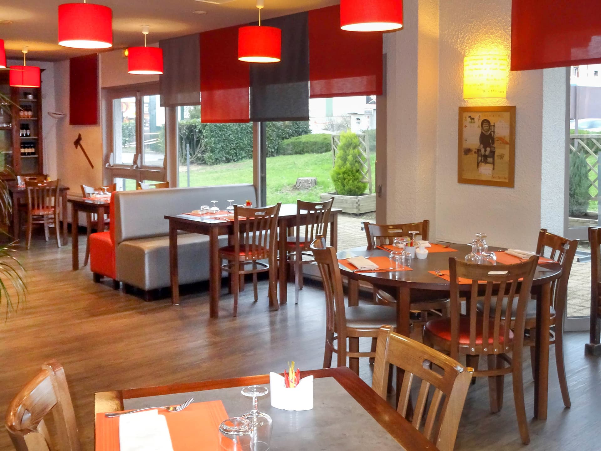 ibis Moulins South