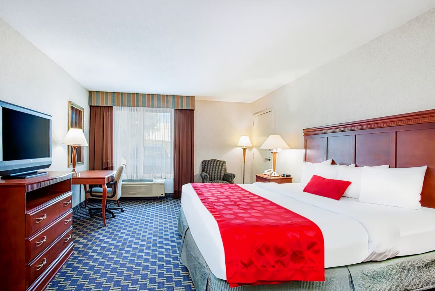 Ramada by Wyndham Jacksonville I-95 by Butler Blvd