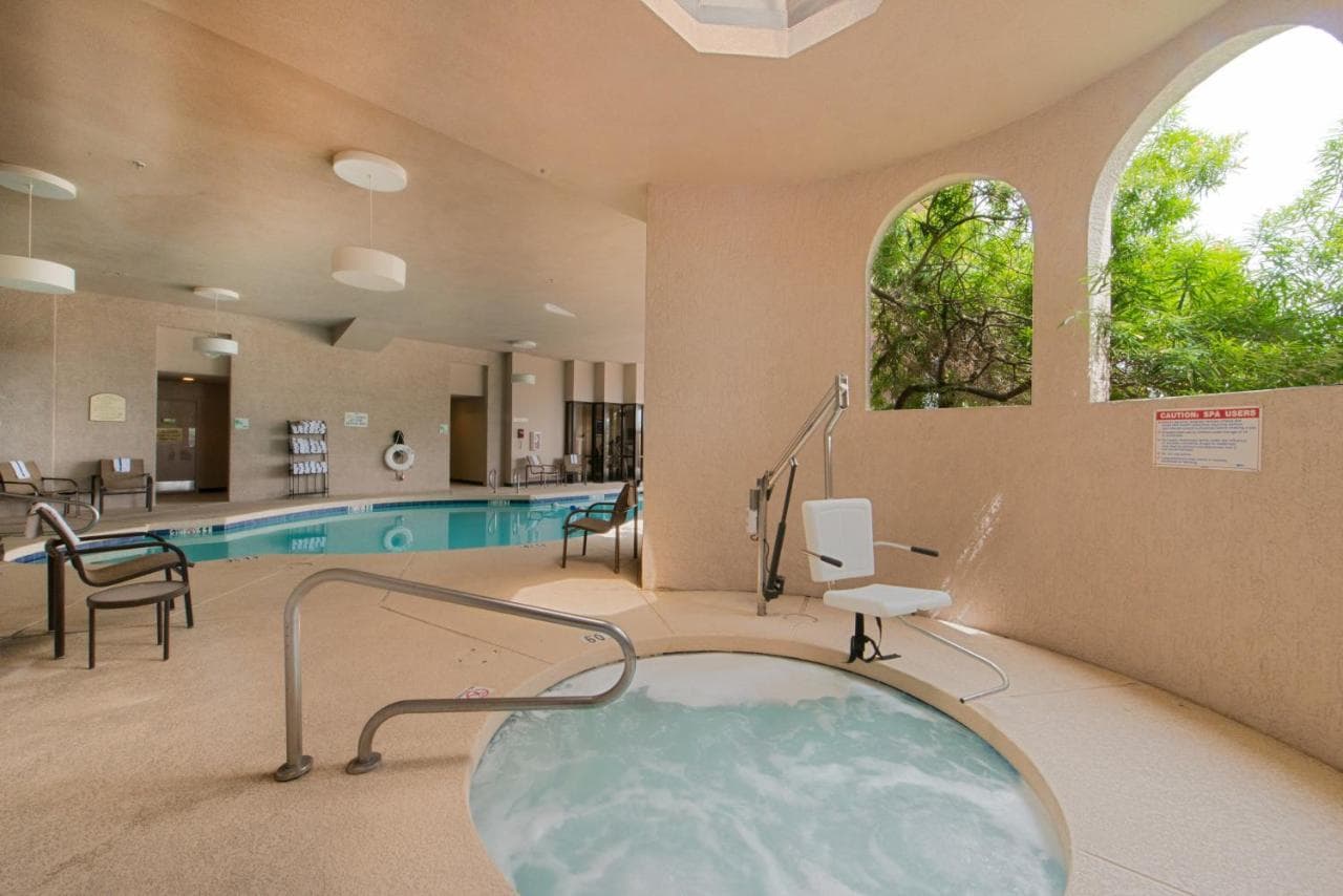 GREENTREE HOTEL PHOENIX WEST