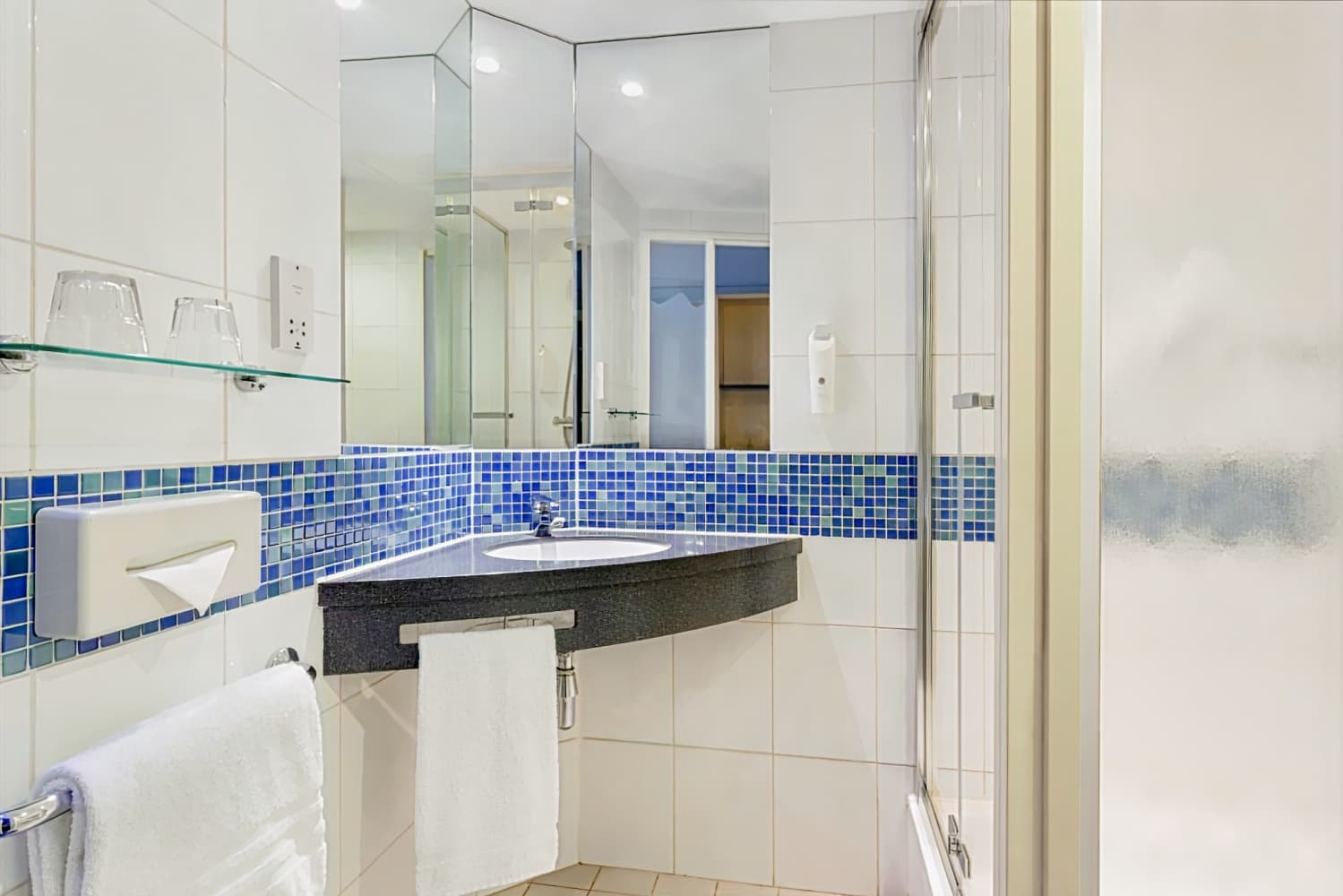 Holiday Inn Express Cheltenham Town Centre