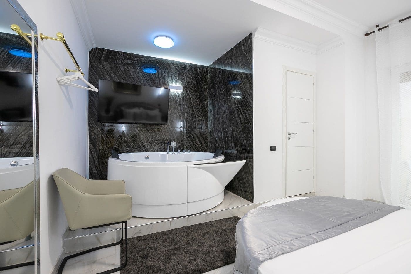 Gregorio VII Luxury Suites San Damaso