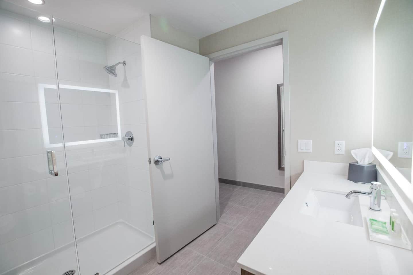 Holiday Inn Hotel & Suites Calgary South - Conference Ctr