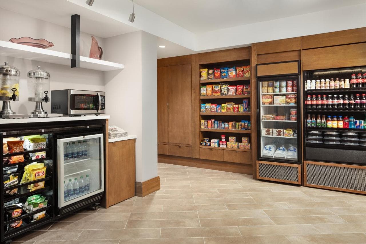 Crowne Plaza Dallas Market Center