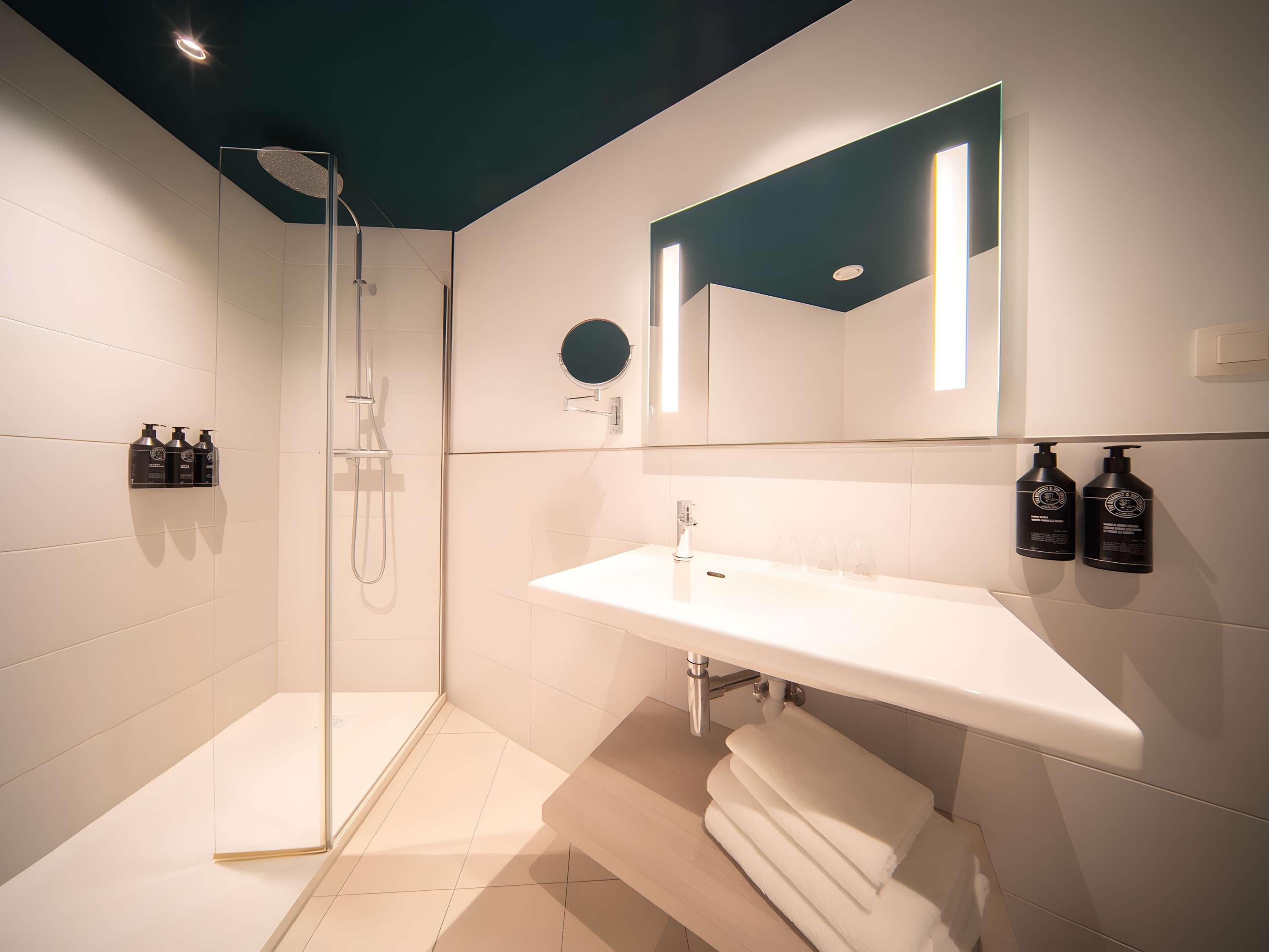 Maek Hotel Antwerp Central - Handwritten Collection