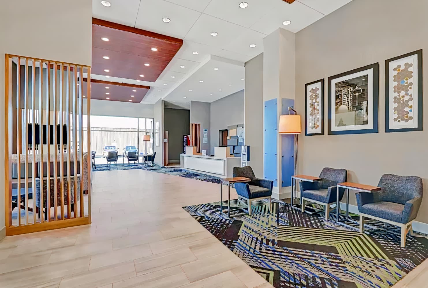 Holiday Inn Express Kingston West