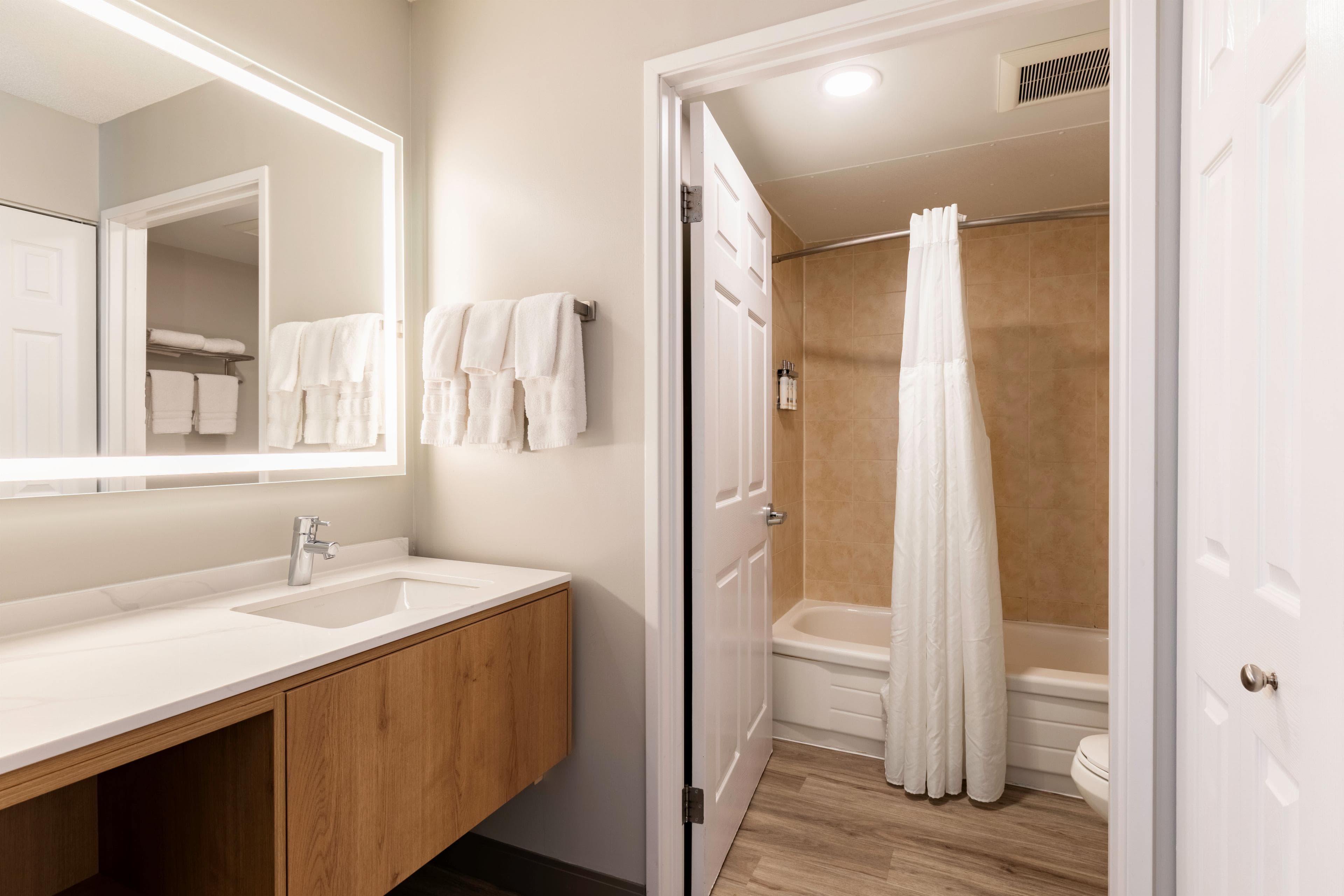 Staybridge Suites London, an IHG Hotel