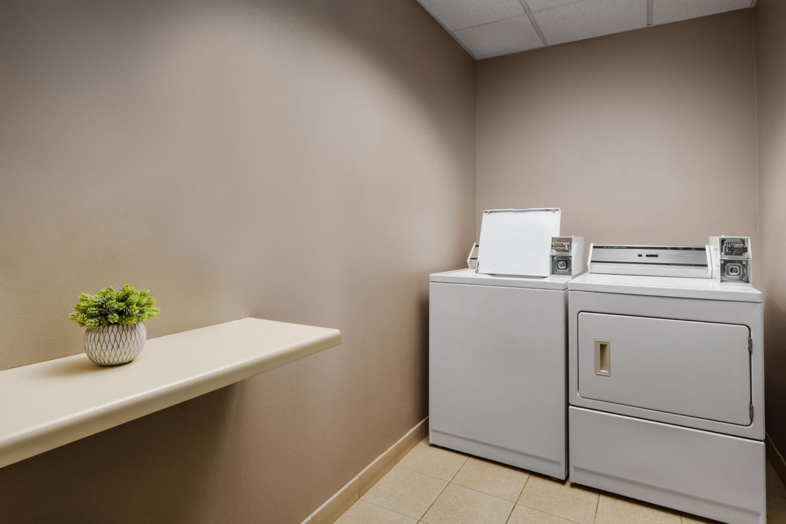 Courtyard by Marriott Sacramento Folsom