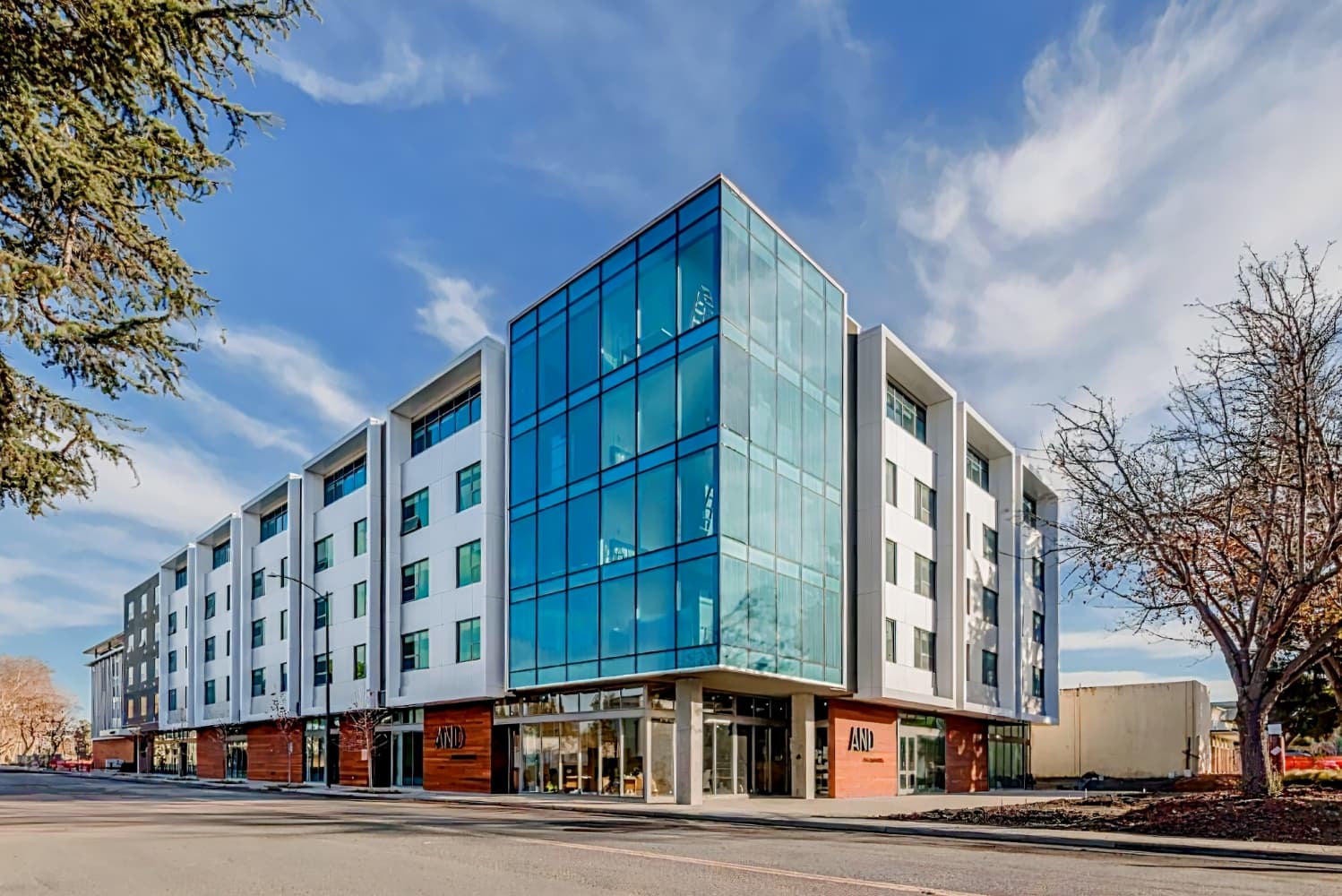 Shashi Hotel Mountain View, an Urban Resort