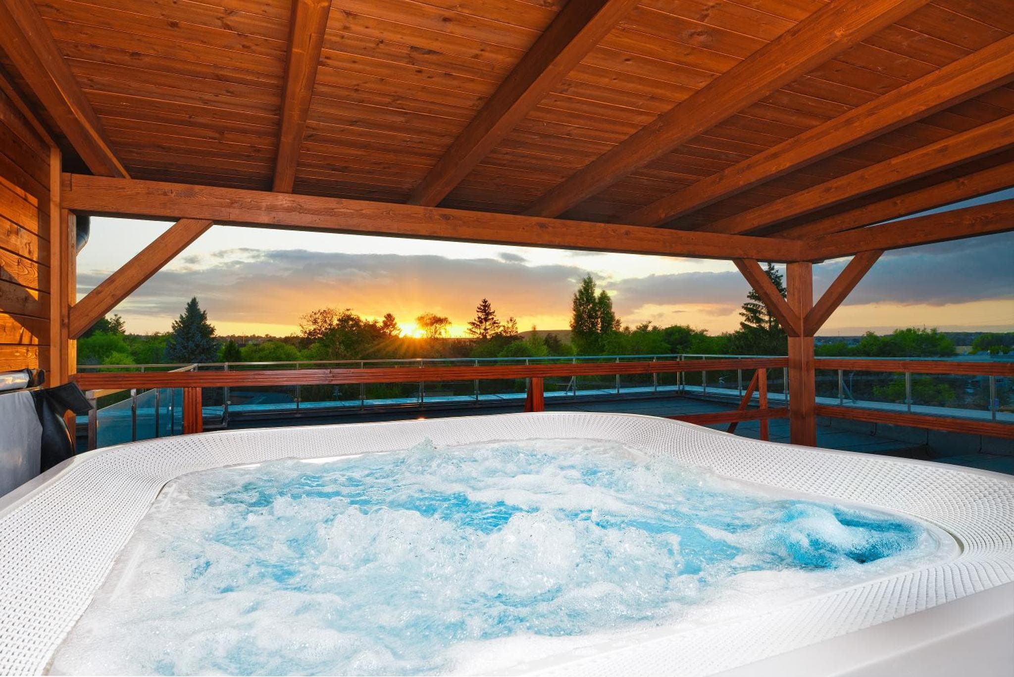 Hotel Aura Design & Garden Pool