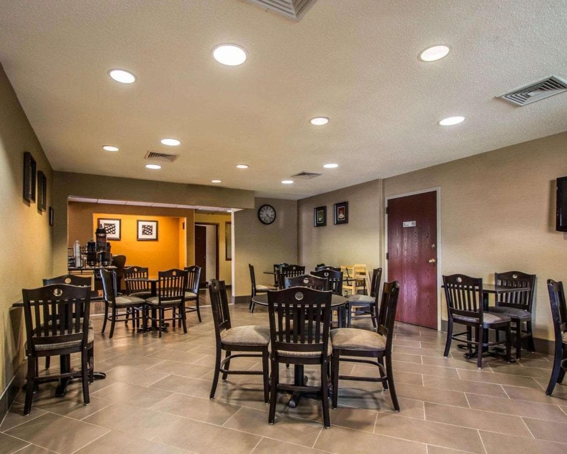 Quality Inn & Suites NJ State Capital Area