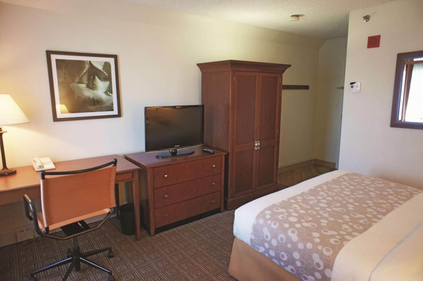 La Quinta by Wyndham Stamford / New York City