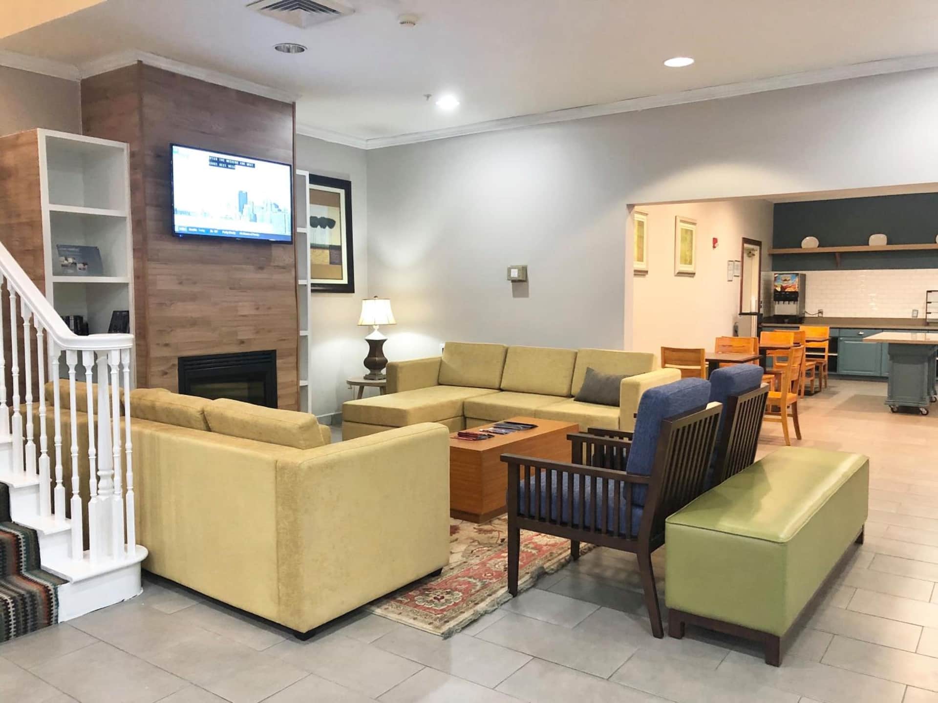 Sonesta Essential IAH Airport JFK Boulevard - Newly Renovated