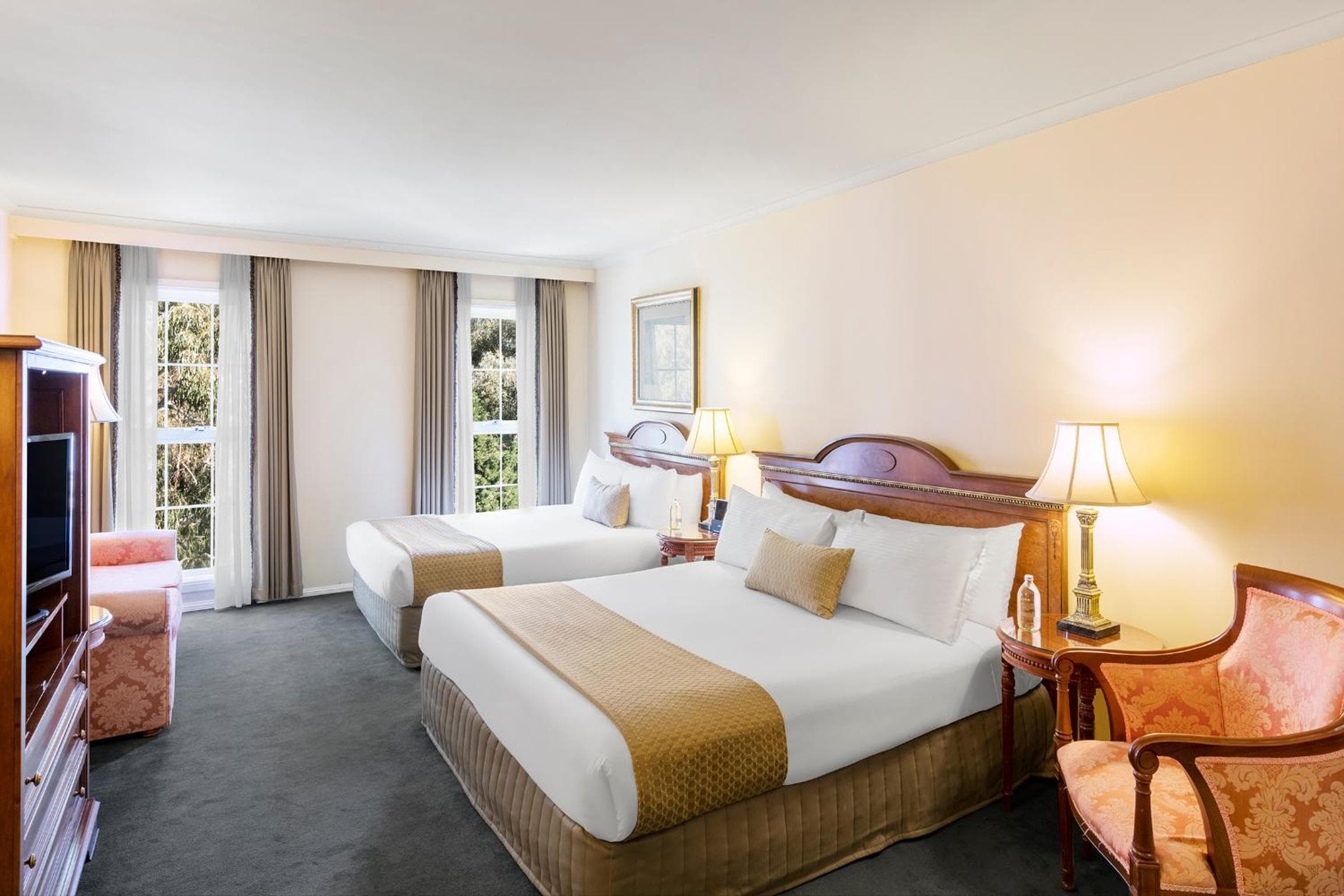 Canterbury International Hotel