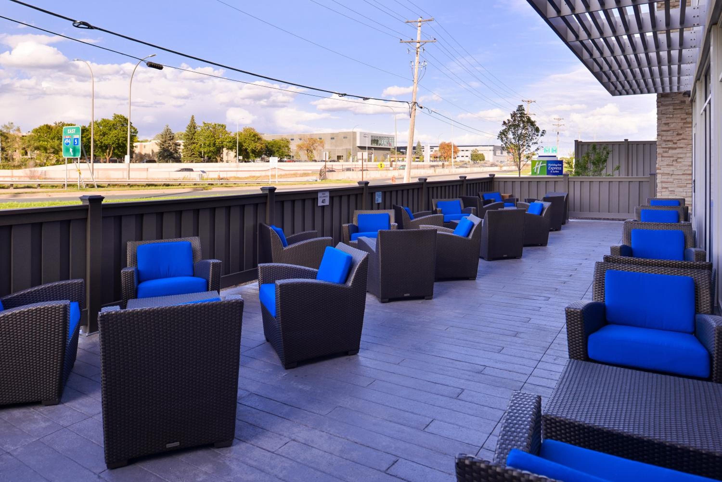 Holiday Inn Express & Suites - Mall of America - MSP Airport