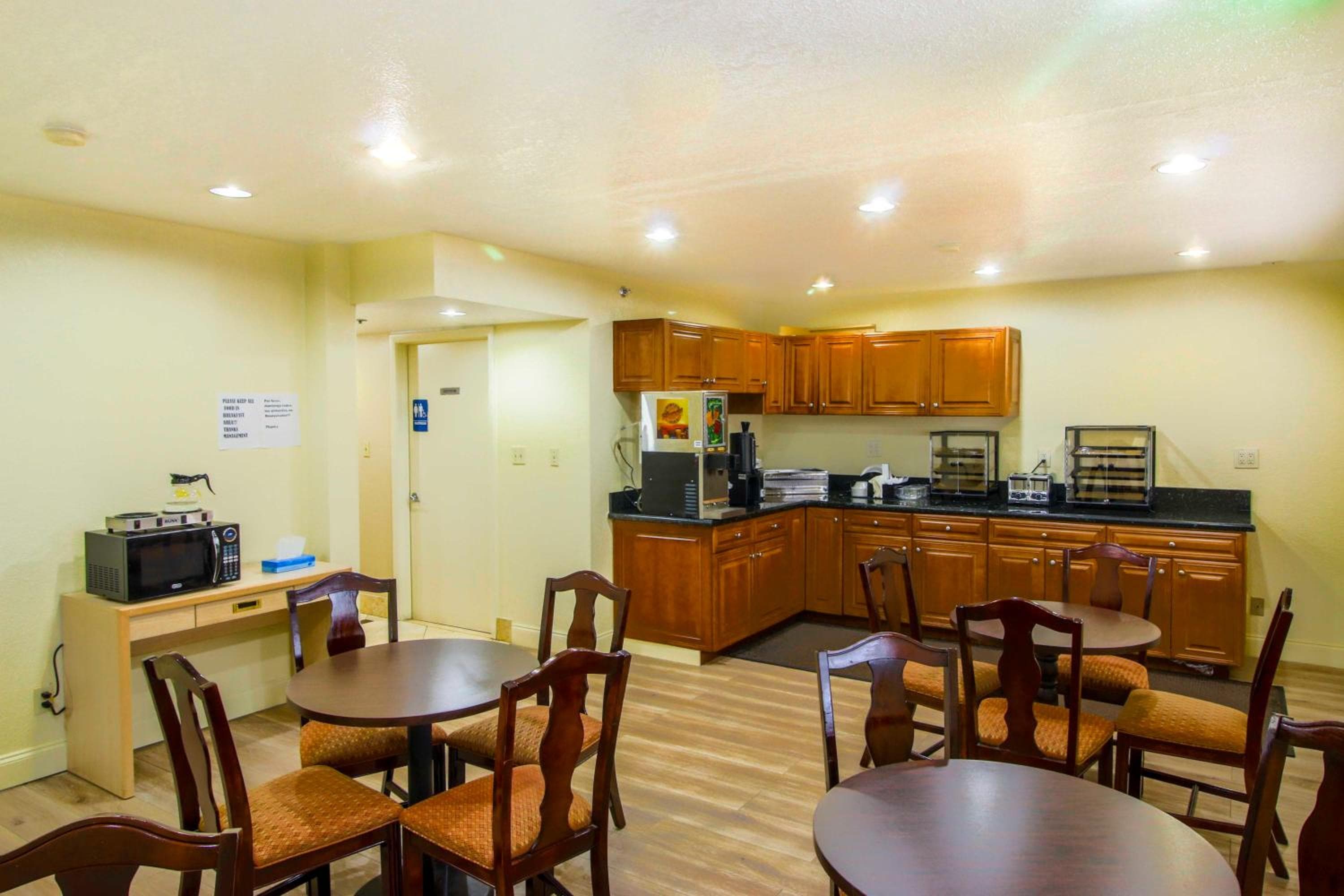 Inn of America - Palm Beach Gardens