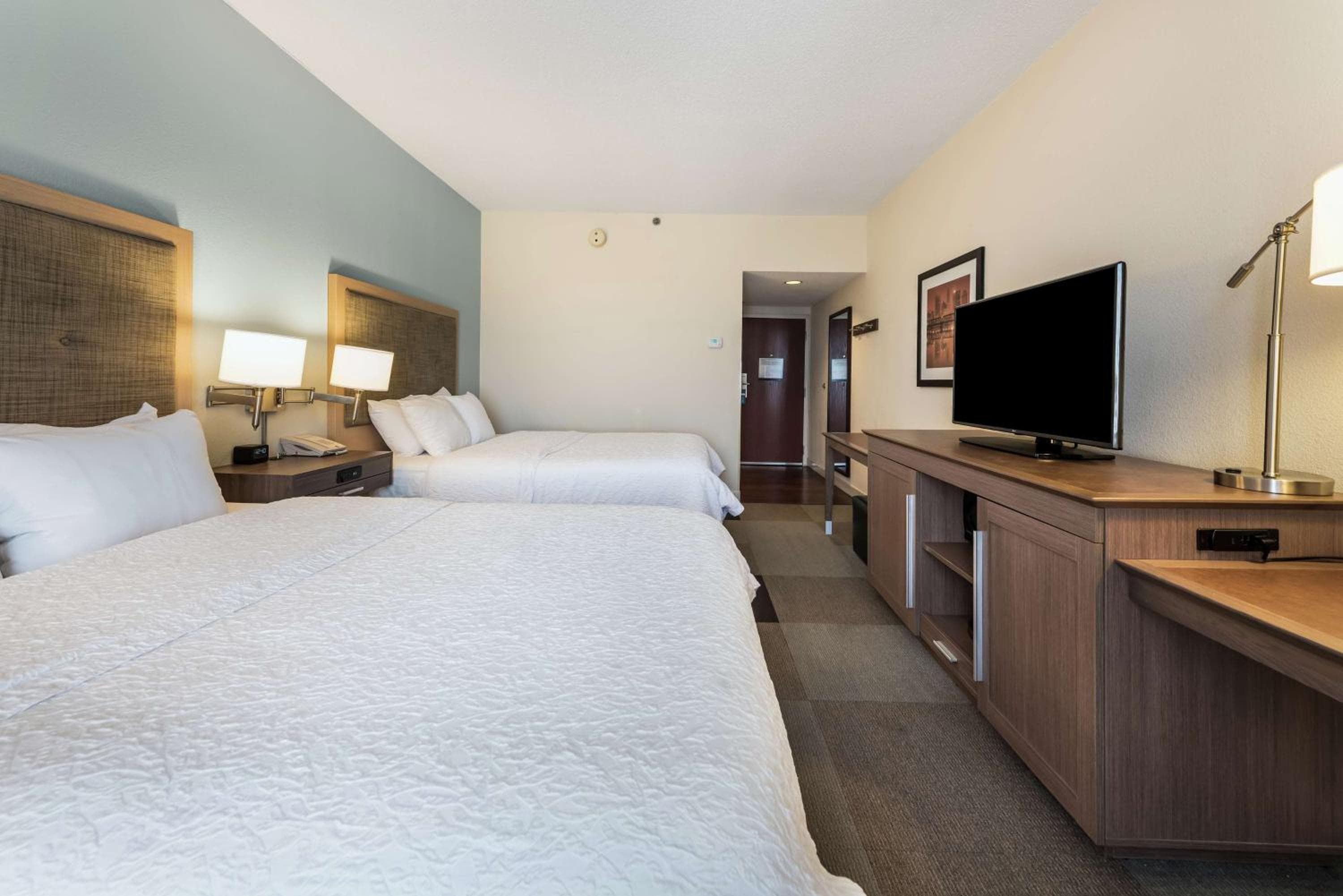 Hampton Inn by Hilton Columbus I-70E/Hamilton Rd.