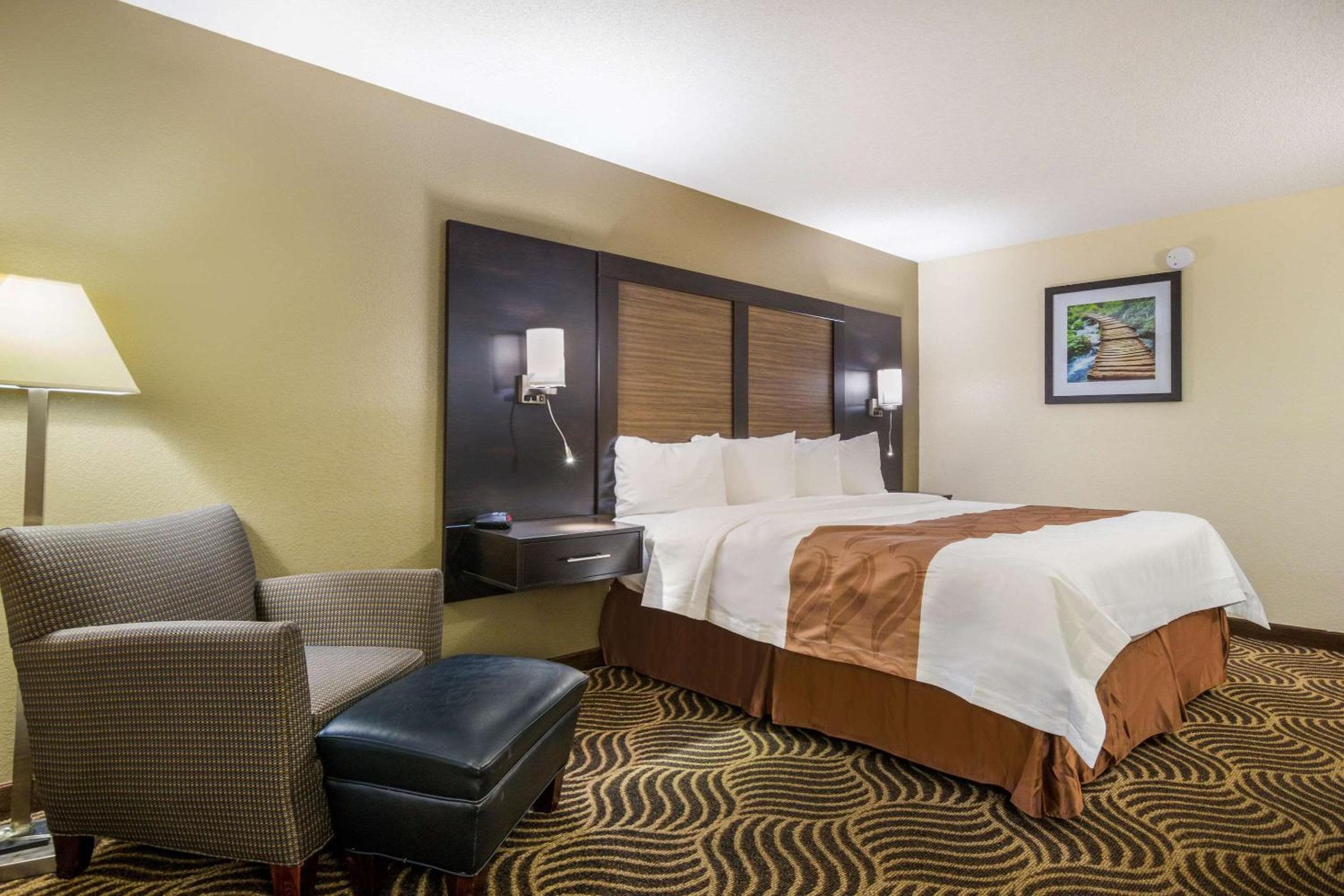 Quality Inn & Suite Florence - Cincinnati South