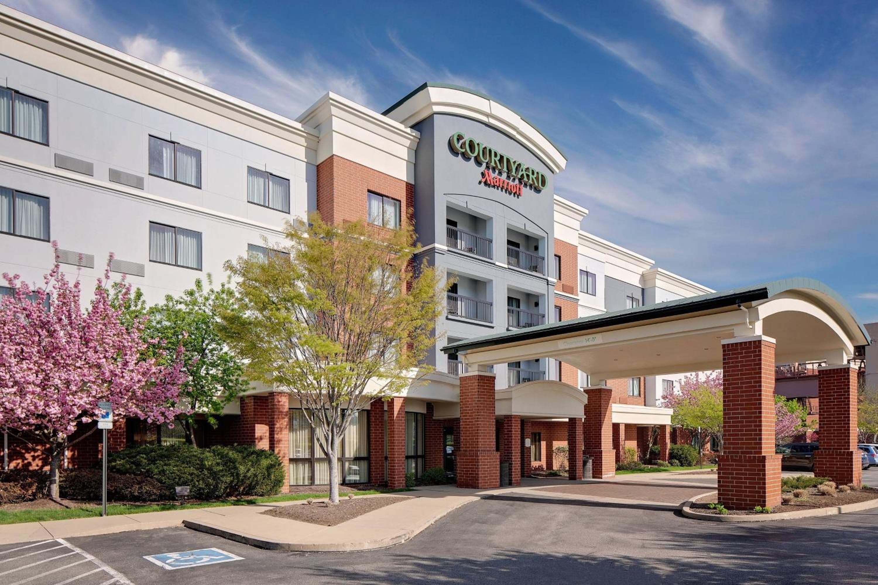 Courtyard by Marriott Pittsburgh West Homestead Waterfront