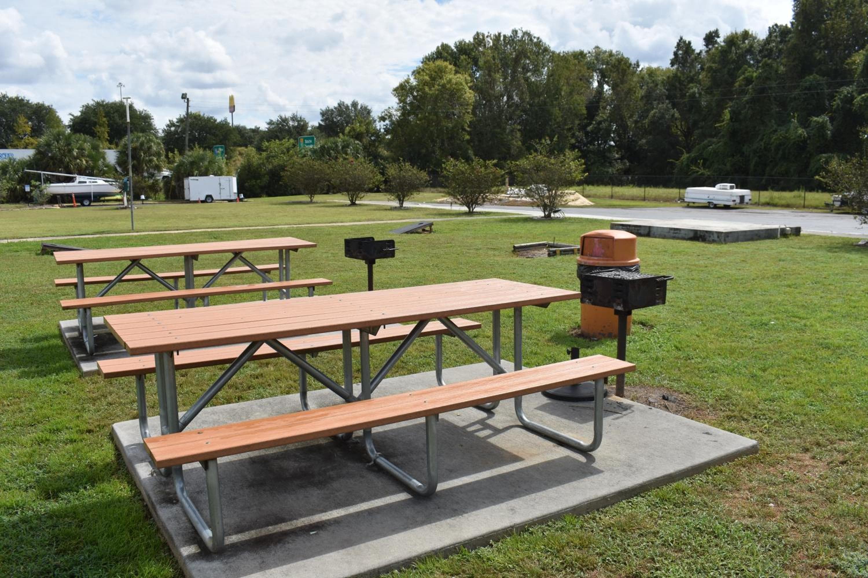 Days Inn by Wyndham Wildwood I-75