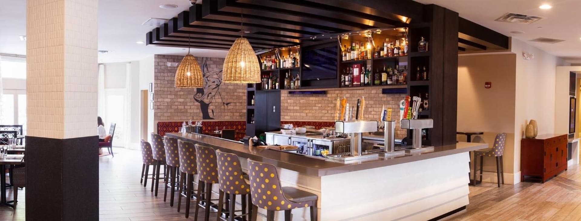 Hotel Indigo Atlanta-Vinings Ballpark Area by IHG