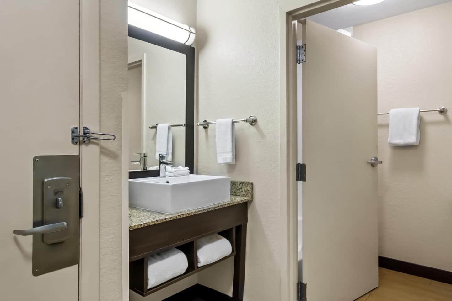 Red Roof Inn PLUS+ Jacksonville Southpoint