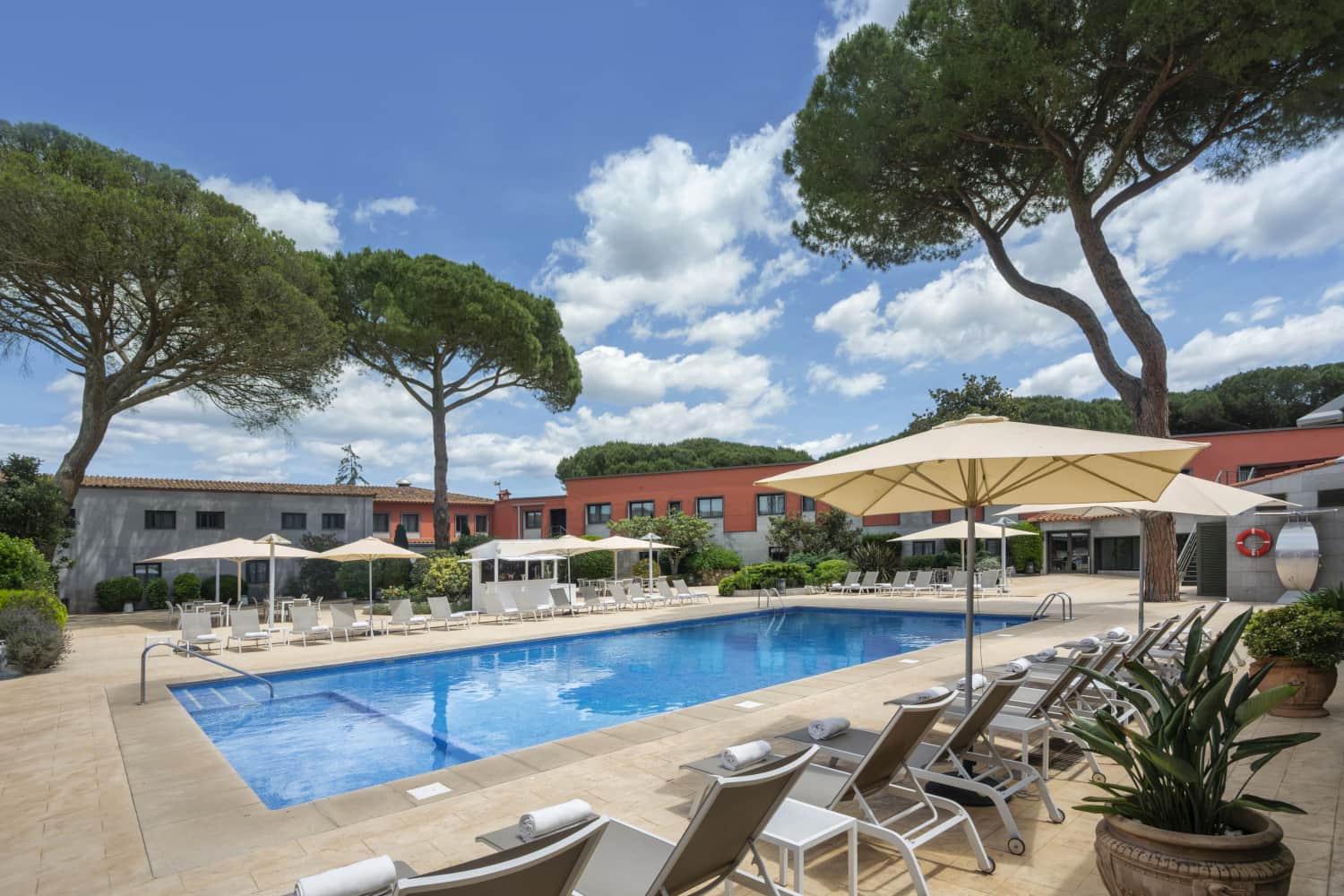 Salles Hotel Aeroport de Girona
