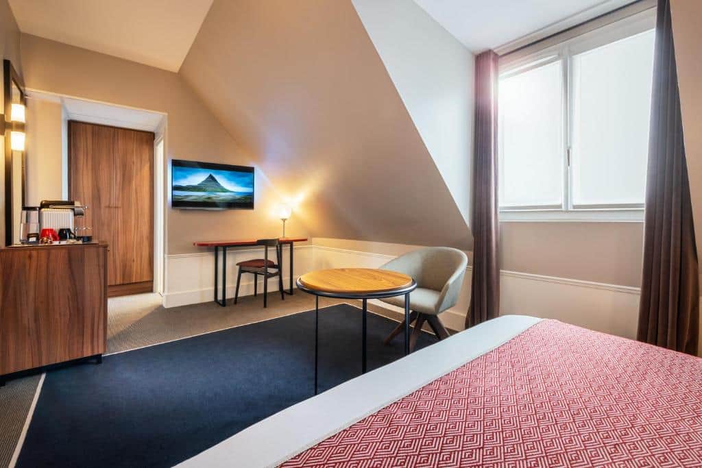 Holiday Inn Paris - Gare de Lyon Bastille, an IHG Hotel
