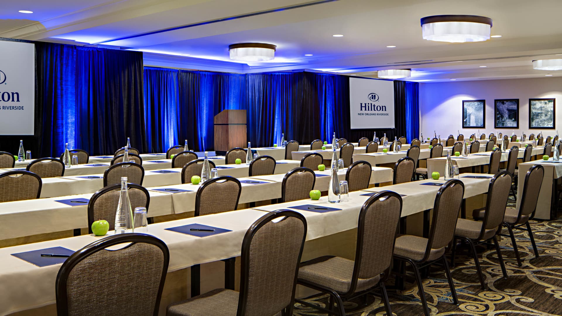 Hilton New Orleans Riverside