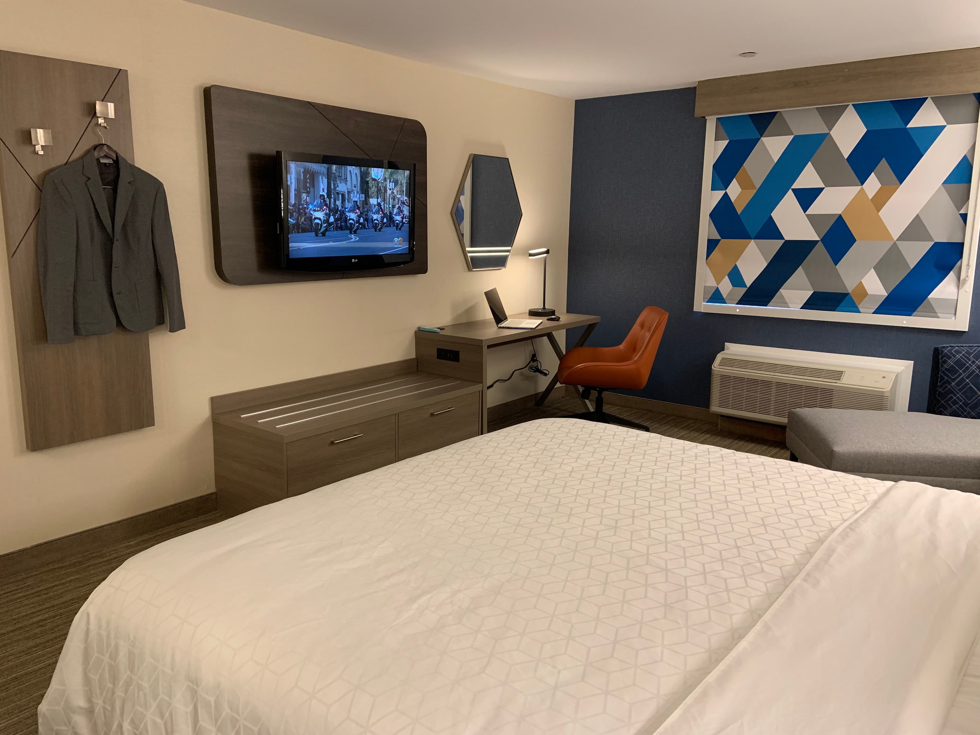 Holiday Inn Express Hotel & Suites Hermosa Beach, an IHG Hotel