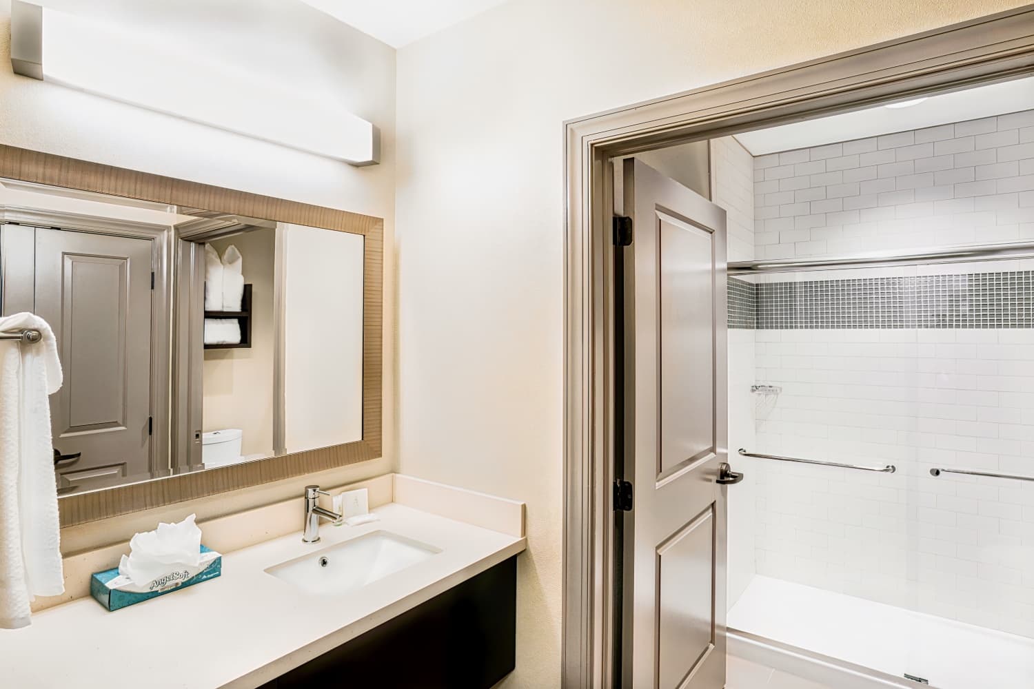 Staybridge Suites Baltimore Inner Harbor